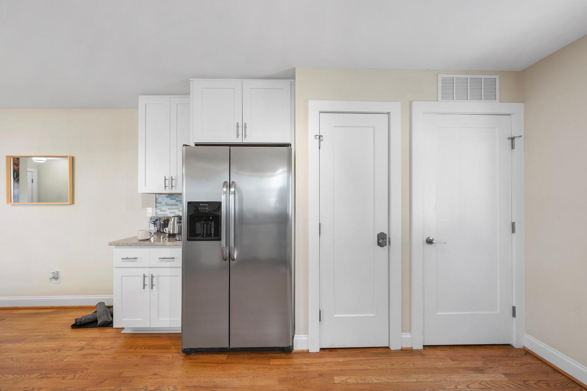 Charming Dt 3-Bed Bungalow With Fenced-In Yard Raleigh Bagian luar foto