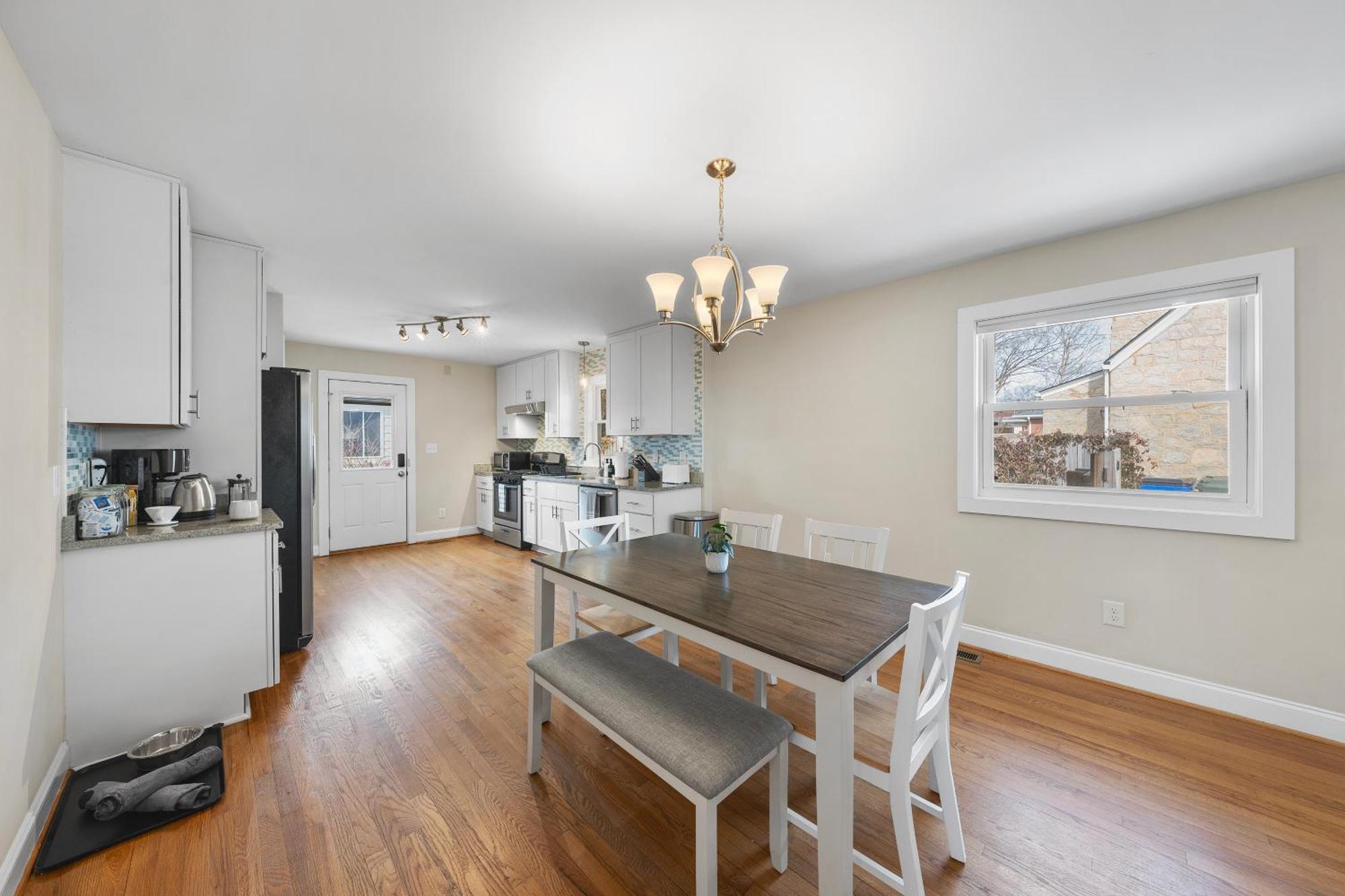 Charming Dt 3-Bed Bungalow With Fenced-In Yard Raleigh Bagian luar foto