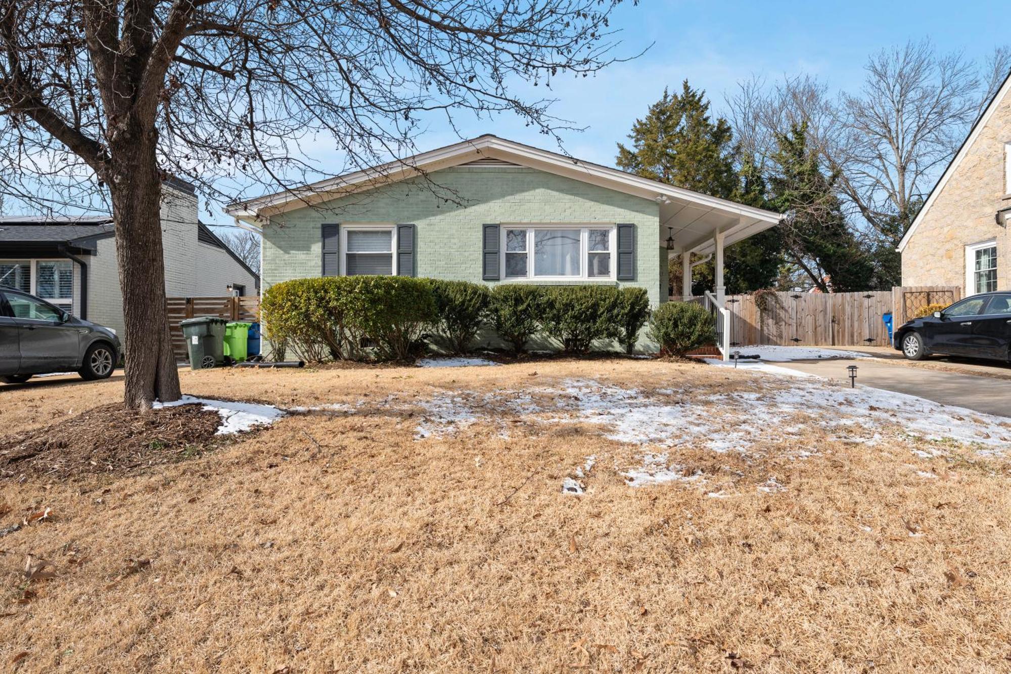 Charming Dt 3-Bed Bungalow With Fenced-In Yard Raleigh Bagian luar foto