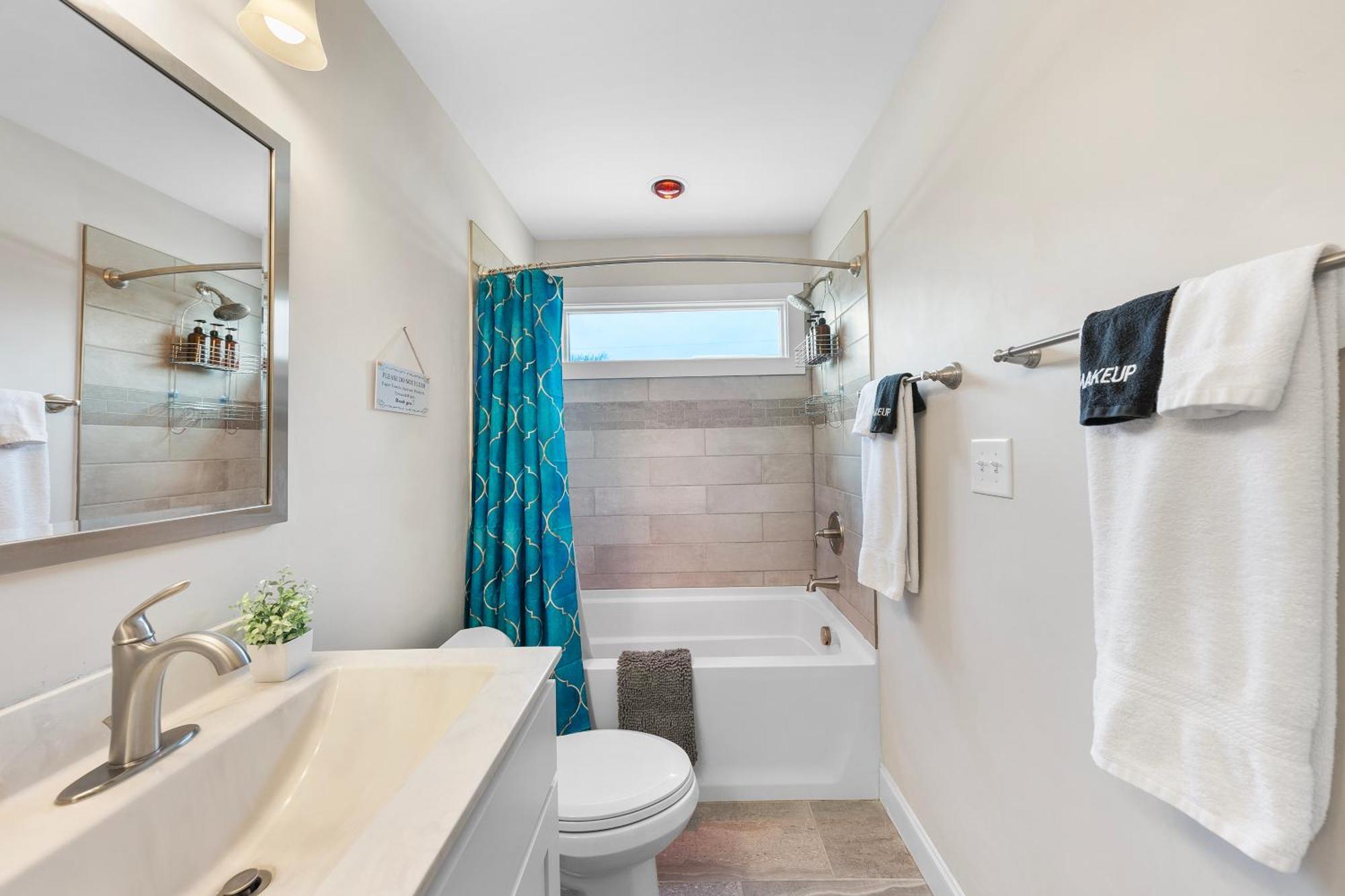 Charming Dt 3-Bed Bungalow With Fenced-In Yard Raleigh Bagian luar foto